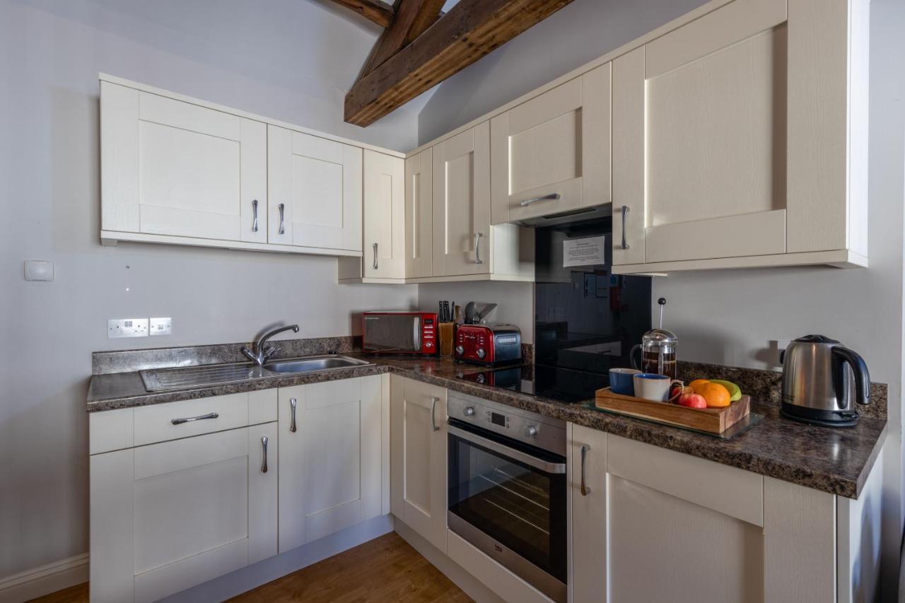 Brampton Holiday Homes - The Mews Apartment 외부 사진